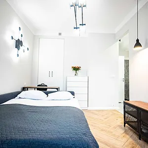 W Centrum Warszawy - Dworzec Apartment Warsaw